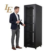 Armoire de serveur en acier pour centre de données, 24U, 800*900mm, en stock