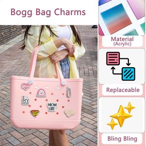 Colgante de acrílico con la inscripción 'Love Mom' para bolsos Bogg Bag, accesorio compatible con bolsos de playa Simply Southern. - Product Image 5