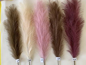 Vente en gros d'herbe de pampa artificielle de 120 cm, grandes plumes de pampa artificielles pour la décoration de la maison, les mariages, le style bohème, fourniture OEM - Product Image 2