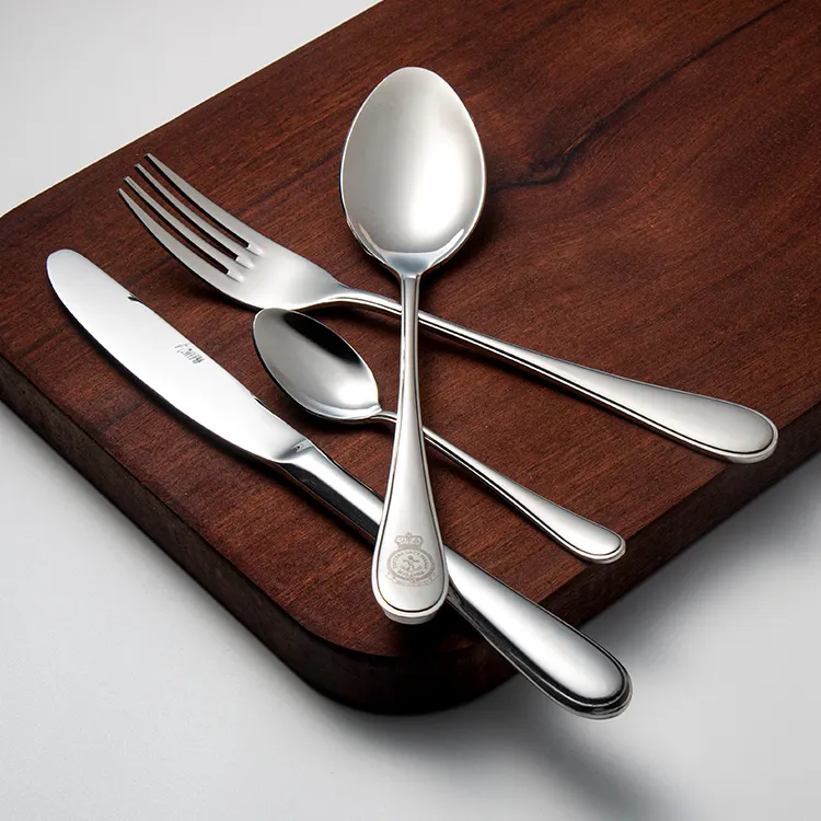 Set di posate forchetta cucchiaio coltello di alta qualità Sliverwear posate in acciaio inossidabile set di posate