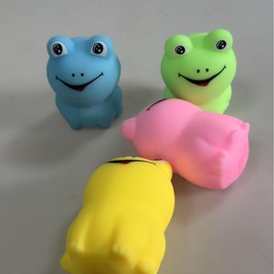 ของเล่นบีบกบหลากสี TPR นุ่มนิ่มน่ารัก บรรเทาความเครียด ขายส่ง - Product Image 3