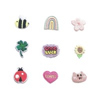 Lot de mini-appliques brodées mignonnes assorties, thermocollantes, motifs abeille, arc-en-ciel, fleurs pour vêtements, sacs et loisirs créatifs