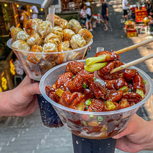 แก้ว<span class=keywords><strong>น</strong></span>้ำผลไม้แบบหนาสำหรับเครื่องดื่มเย็น ถ้วยใส่ข<span class=keywords><strong>น</strong></span>ม ถ้วยพลาสติกแบบ 2 in 1 สำหรับขายแผงลอย  แก้วพลาสติก PP ดีไซ<span class=keywords><strong>น</strong></span>์สร้างสรรค์สำหรับชานม  ลดราคา - Product Image 2