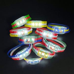 Bracelet LED personnalisable pour enfants, motifs de Noël et d'Halloween, couleur LED personnalisable, logo personnalisé pour la promotion des festivals - Product Image 1
