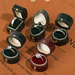 Suede Jewelry Box Custom Ellipse Wedding Velvet Suede Vintage Small Ring Holder Jewelry Gift Box Packaging Logo