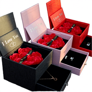 กล่องดอกไม้พับได้ กล่องจัดดอกไม้ กล่องดอกกุหลาบ ขายส่ง กล่องดอกไม้ทรงสี่เหลี่ยม กล่องของขวัญ I LOVE YOU - Product Image 1
