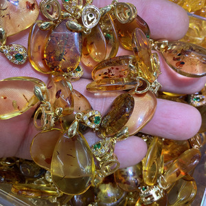 All'ingrosso <span class=keywords><strong>naturale</strong></span> di alta qualità intarsio di rame <span class=keywords><strong>ambra</strong></span> <span class=keywords><strong>ciondolo</strong></span> per le donne del partito gemma regalo - Product Image 6