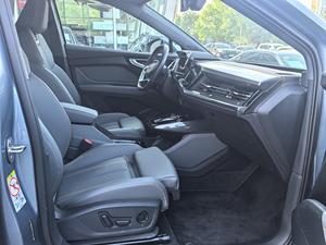 <span class=keywords><strong>Audi</strong></span> Q4 E-tron 40 SUV électrique d'occasion 2024, longue autonomie, véhicule électrique intelligent, prêt à l'exportation, gris sur noir - Product Image 5