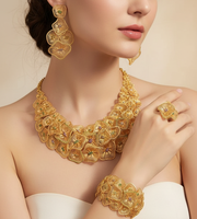Ensemble de bijoux Z H Jewelry 4 pièces en cuivre plaqué or 24 carats avec zircon, cadeau de mariage et de fiançailles pour femmes : collier, boucles d'oreilles, bague, bracelet