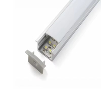 Bande lumineuse LED d'angle série 6000 en forme de V, profil bas en alliage d'aluminium pour décorations murales et de plafond avec services de soudure et de pliage
