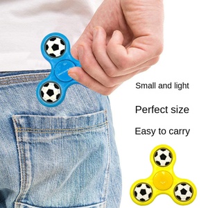 สปินเนอร์ไจโรสโคปขนาดเล็กทันสมัยของเล่นคลายเครียดรูปลูกฟุตบอลสำหรับเด็กกิจกรรมพลาสติก unisex - Product Image 4
