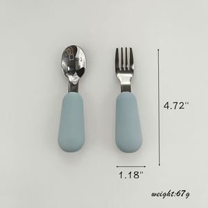 Ensemble cuillère et fourchette pour bébé en silicone de qualité alimentaire, écologique, durable, sans BPA, compatible lave-vaisselle, pour les repas des tout-petits et des enfants - Product Image 4