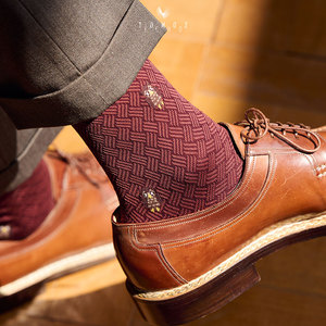 Chaussettes habillées en coton <span class=keywords><strong>de</strong></span> luxe personnalisées pour hommes <span class=keywords><strong>de</strong></span> haute qualité avec un logo personnalisable <span class=keywords><strong>de</strong></span> bon goût pour les fêtes <span class=keywords><strong>de</strong></span> bureau - Product Image 4
