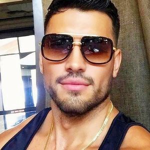 Gafas de Sol con Marco Metálico de Moda, Logotipo Personalizado, Gran Venta, Protección UV400, Gafas de Sol Cuadradas Extra Grandes para Hombre y Mujer - Product Image 4