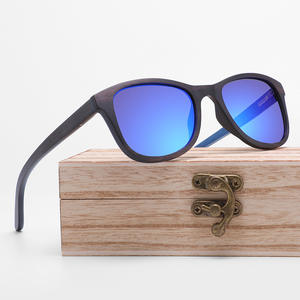 Gafas de Sol con Marco de Madera, Lentes Polarizadas TAC con Protección UV400, Estilo Clásico Unisex W3099 - Product Image 4