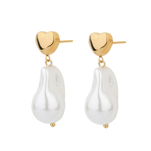 Pendientes de Perlas Irregulares de Estilo Barroco |   Pendientes de Lujo con Baño de Oro PVD de 18K para Mujer |   Impermeable, Hipoalergénico y Duradero - Product Image 5