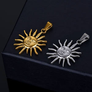 Collar con Colgante de Sol y Sonrisa Chapado en Oro de 18k, Colgante de Moda Yin Yang de Acero Inoxidable con Diseño de Sol y Luna - Product Image 3