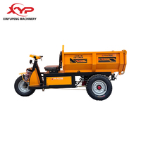 Camion à benne basculante à trois roues contrôlé par PLC avec levage hydraulique à couple élevé pour les chantiers de construction