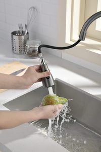 Modern <strong>Single</strong>-Handle <strong>Kitchen</strong> <strong>Faucet</strong> with Pull-Out <strong>Sprayer</strong> - 3 Water Outlet Modes, Brass Material - Product Image 4