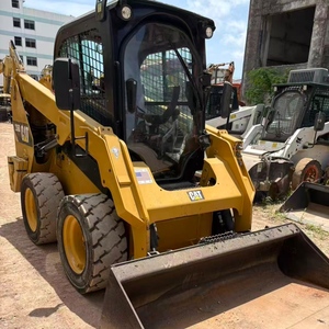 Chargeuse compacte d'occasion du Japon, modèle CAT 236D 246D, avec godet, pour la manutention des matériaux et le nettoyage des chantiers - Product Image 5