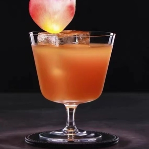 Copas de cóctel de vidrio de borosilicato transparente hechas a mano Estilo de diseño clásico para ocasiones de fiesta - Product Image 5