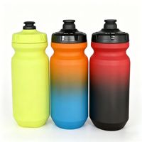 Bouteille d'eau de cyclisme personnalisée avec logo, 610 ml, sans BPA, en PE, écologique, anti-fuite, bouteille de vélo à presser, couvercle à ouverture par poussée, pour VTT et activités de plein air