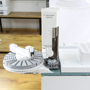 Muestreador Automático Agilent R7683 Usado con Torre y Bandejas para Sistema de Cromatografía de Gases 6890 7890 - Product Image 3