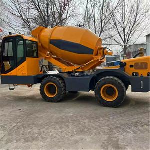 Composants de base de machine de mélangeur de ciment à chargement automatique avec moteur et camion de mélange de béton de pompe pour la construction - Product Image 1