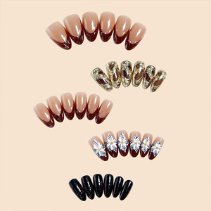 Faux ongles Y2K Hot Girl, forme amande, base nude, décorations 3D fleurs et strass, prêts à poser, pour manucure DIY - Product Image 4