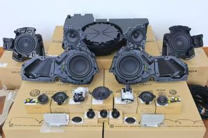 Actualización del Sistema de Audio de <span class=keywords><strong>Audi</strong></span> A6, A7, A8, Q7, Q8, S6, S7, S8, RS6, RS7, RSQ8, SQ7 a un Sistema de Audio de Nivel Superior con Sonido Envolvente 3D - Product Image 1