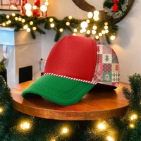 Casquette de camionneur en maille de Noël à 5 panneaux avec blocs de couleur, personnalisable avec votre design, en coton, style Père Noël mignon, pour hommes et femmes