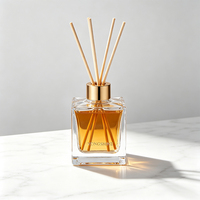 Bouteille en verre carrée de 100 ml pour diffuseur à bâtonnets, personnalisable OEM, avec logo couleur et personnalisation de la boîte cadeau, pour usine de verre de parfum