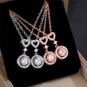 Collana con ciondolo a cuore geometrico con zirconi per donna, semplice e alla moda, catena per clavicola. - Product Image 1