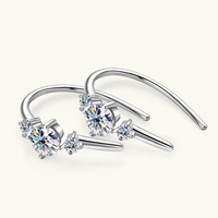 Boucles d'oreilles pendantes Mylove personnalisées en argent sterling 925 plaqué rhodium avec trois pierres de moissanite, design arche incurvée, vente en gros