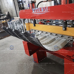 Macchina per Formatura Tetti ad Arco Controllata da PLC - Attrezzatura Motorizzata per Produzione di Tegole Metalliche Curve per Costruzioni Edili - Product Image 2