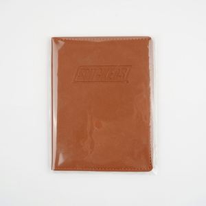Ensemble de porte-passeports en cuir personnalisé et étiquette de bagage sur mesure pour cadeau familial - Product Image 2