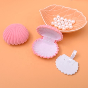Caja de collar de joyería de almeja de terciopelo rosa elegante colgante de mejillón regalo y caja de anillo de compromiso de boda - Product Image 1