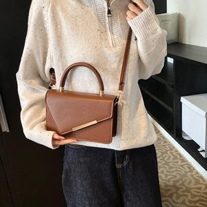 Nuevo Bolso Bandolera Simple Personalizado de Venta Directa de Fábrica, Bolso Cuadrado Pequeño y Económico para Mujer - Product Image 3