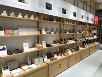 Souvenir Shop Design Souvenir Vitrine Buchladen Vitrine Souvenir Löffel Vitrine