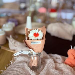 Bougie parfumée artisanale en cire de soja, fleur de tournesol, décoration d'intérieur, parfum personnalisé, cadeau DIY pour les fêtes - Product Image 6