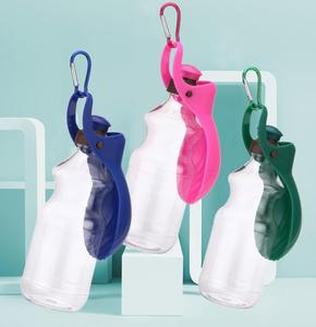 Offre Spéciale Portable <span class=keywords><strong>Pliable</strong></span> En Plastique Chien Mangeoire À Eau Bouteille En Plein Air <span class=keywords><strong>Chiot</strong></span> Pet Voyage Bouteille Avec Crochet Bouteille D'eau avec Douche - Product Image 1