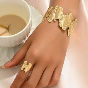 Ensemble de bijoux haut de gamme pour femme, style européen et américain, bracelet en métal feuille, polyvalent, pour le bureau, tendance, BAZAR - Product Image 4