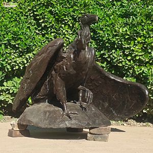 Statue de faucon en bronze grandeur nature, sculpture extérieure, grande œuvre <span class=keywords><strong>d</strong></span>'art de jardin, statue <span class=keywords><strong>d</strong></span>'oiseau de proie en métal, <span class=keywords><strong>d</strong></span>écoration de patio extérieur - Product Image 1