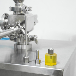 Machine de remplissage de seringues jetables semi-automatique manuelle approuvée CE pour l'<span class=keywords><strong>acide</strong></span> <span class=keywords><strong>hyaluronique</strong></span> - Product Image 6