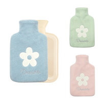 British Standard 2000ml Sac de bouteille d'eau chaude en caoutchouc Bouteilles d'eau chaude en caoutchouc avec couvercle à fleurs