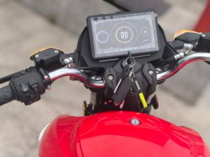 Vélo électrique à pneus larges avec moteur de moyeu central |   Configuration complète, absorption des chocs, siège confortable, haut-parleur Bluetooth, adaptation tout-terrain - Product Image 6