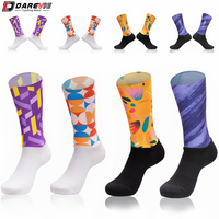 Chaussettes de sport d'été sublimées Darevie, chaussettes de cyclisme respirantes, bande élastique en une seule pièce, chaussettes de cyclisme pour hommes