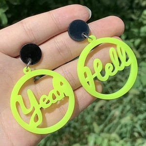 Nouvelles Boucles d'Oreilles Pendantes Personnalisées en Acrylique Jaune avec Lettres « Hello Yearh » pour Femmes et Filles, Collection 2025 - Product Image 5