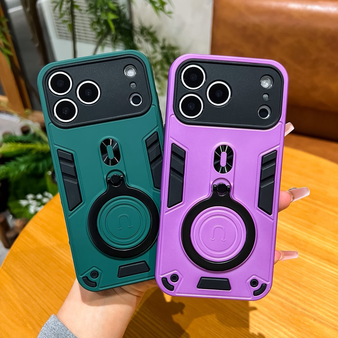 สีม่วงเข้ม