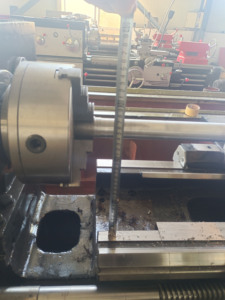 Tour à métaux horizontal manuel robuste et durable, équipement de traitement des métaux de haute précision - Product Image 6